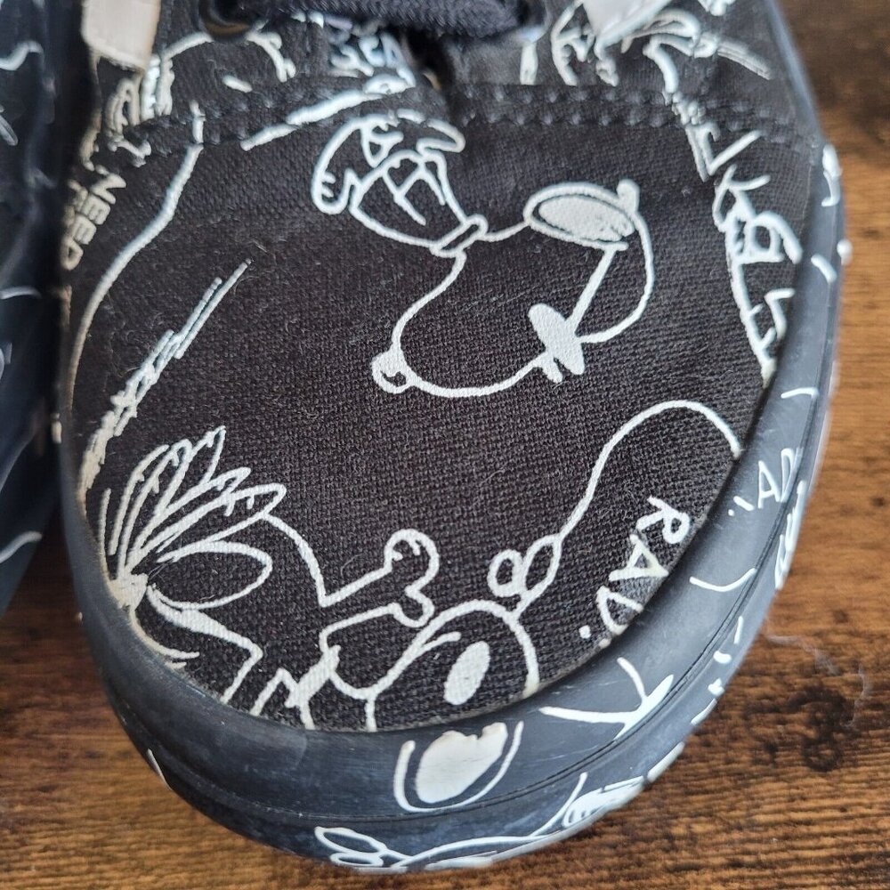 Vans Old Skool x Peanuts Snoopy Black Canvas Mens Shoes Size 7.5 Men Women 9 Euc - Picture 11 of 11